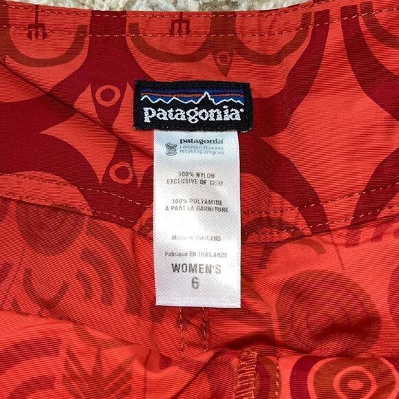 Patagonia Woman Board Shorts Hiking Geometric Print Burnt Orange Sz 6 - Picture 5 of 13